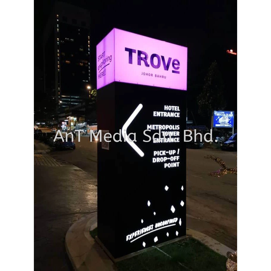 A&T PYLON & DIRECTIONAL SIGNAGE